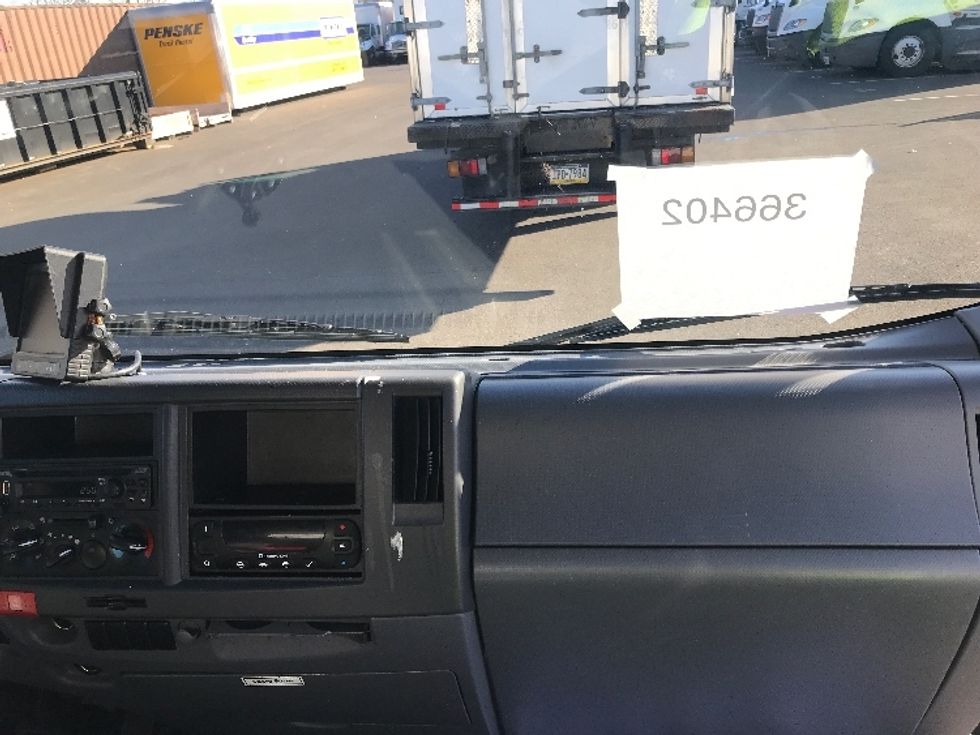 Refrigerated Truck-Light and Medium Duty Trucks-Isuzu-2020-NRR-Bensalem-PA-147,647\n\t\tmiles-$ 43,500 - Image 20