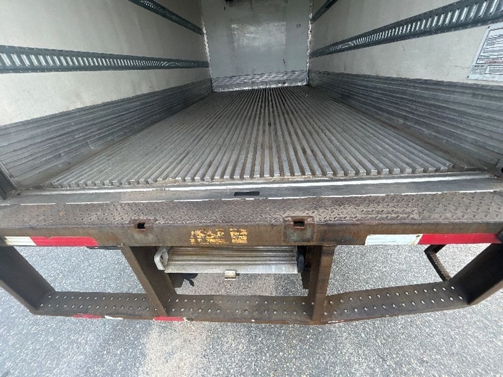 Refrigerated Truck-Light and Medium Duty Trucks-Isuzu-2020-NRR-Braintree-MA-251,691\n\t\tmiles-$ 22,750 - Image 10