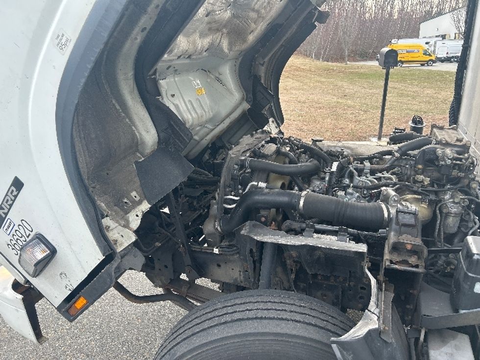 Refrigerated Truck-Light and Medium Duty Trucks-Isuzu-2020-NRR-Braintree-MA-251,691\n\t\tmiles-$ 22,750 - Image 24