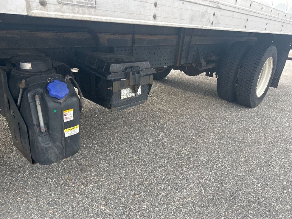Refrigerated Truck-Light and Medium Duty Trucks-Isuzu-2020-NRR-Braintree-MA-251,691\n\t\tmiles-$ 22,750 - Image 5