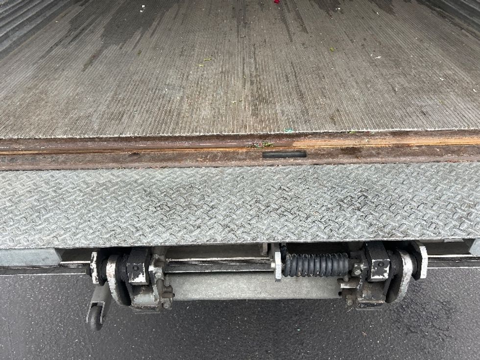 Refrigerated Truck-Light and Medium Duty Trucks-Isuzu-2020-NRR-Ceres-CA-134,103\n\t\tmiles-$ 52,250 - Image 10