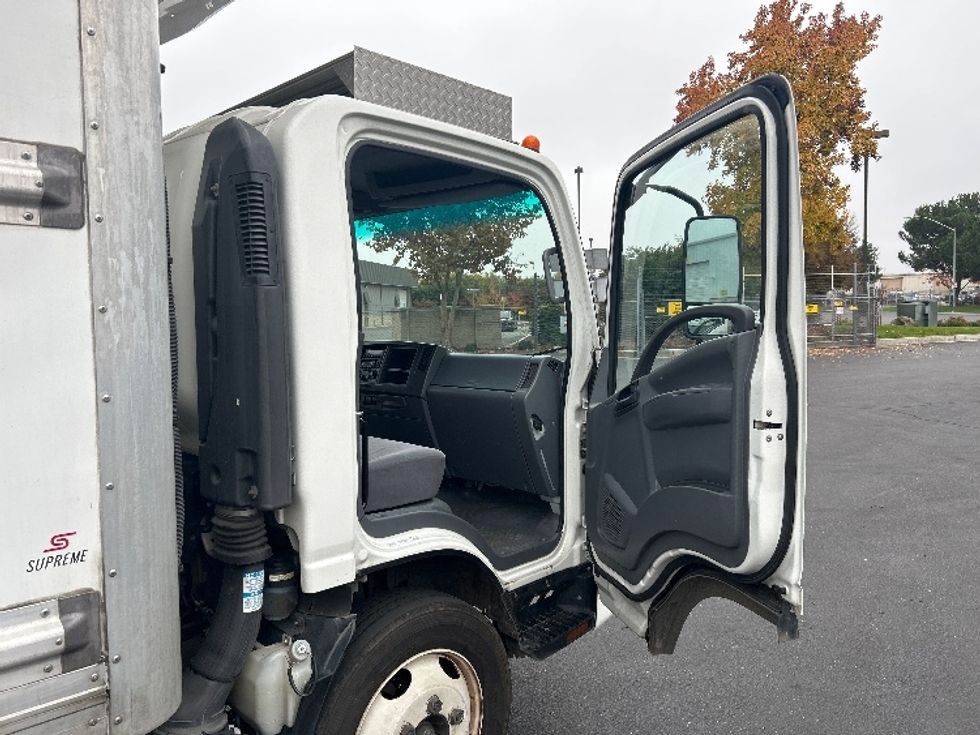 Refrigerated Truck-Light and Medium Duty Trucks-Isuzu-2020-NRR-Ceres-CA-134,103\n\t\tmiles-$ 52,250 - Image 17