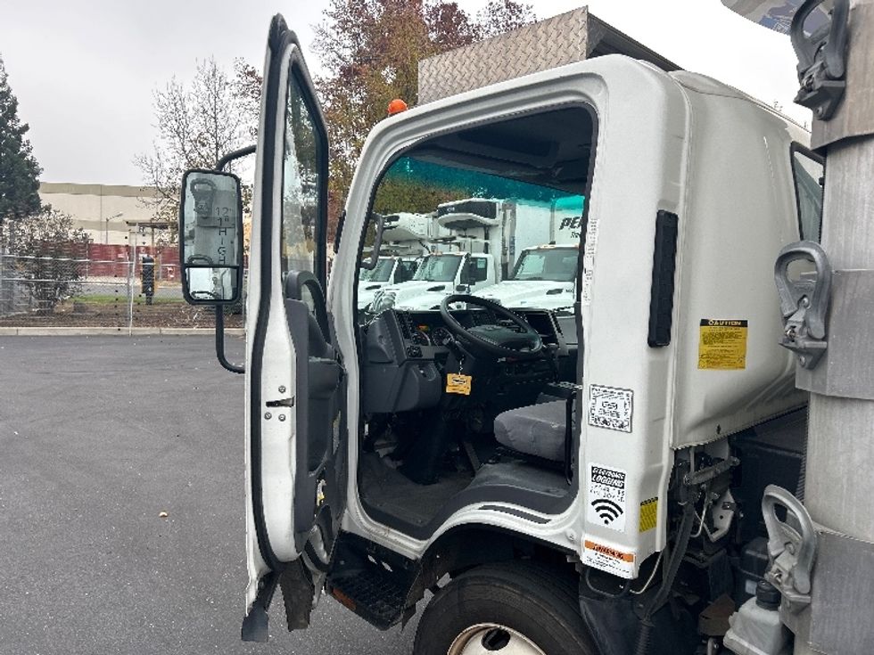 Refrigerated Truck-Light and Medium Duty Trucks-Isuzu-2020-NRR-Ceres-CA-134,103\n\t\tmiles-$ 52,250 - Image 19