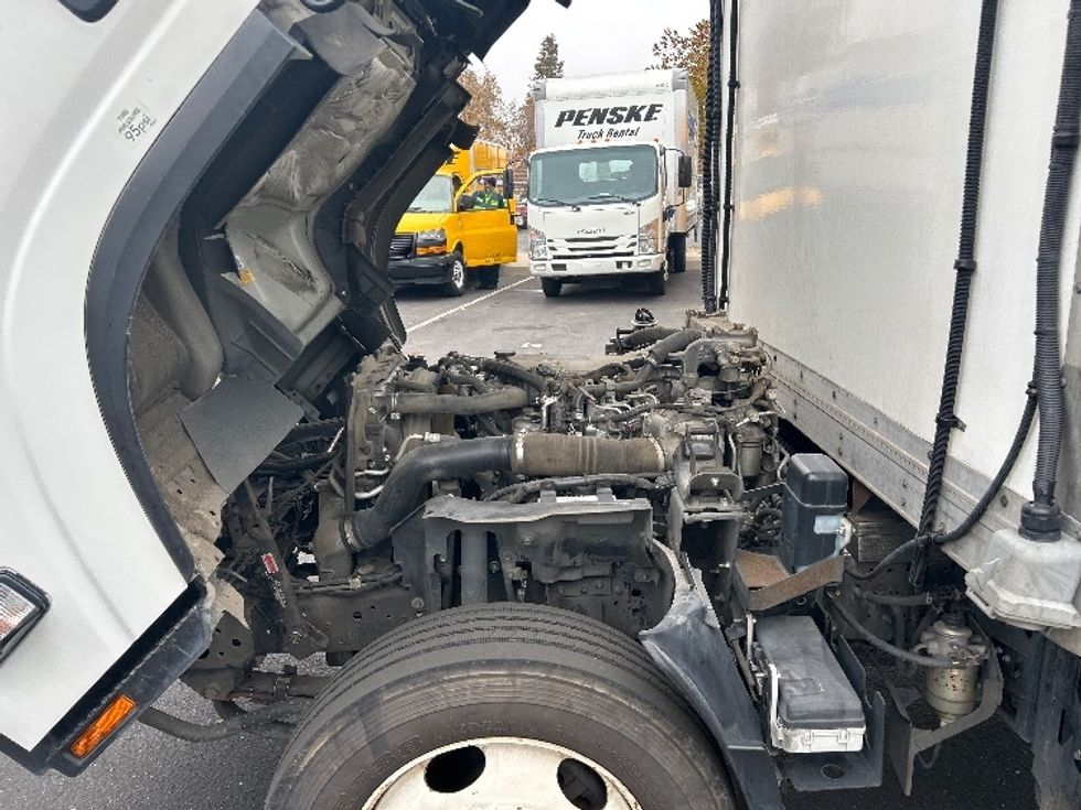 Refrigerated Truck-Light and Medium Duty Trucks-Isuzu-2020-NRR-Ceres-CA-134,103\n\t\tmiles-$ 52,250 - Image 24