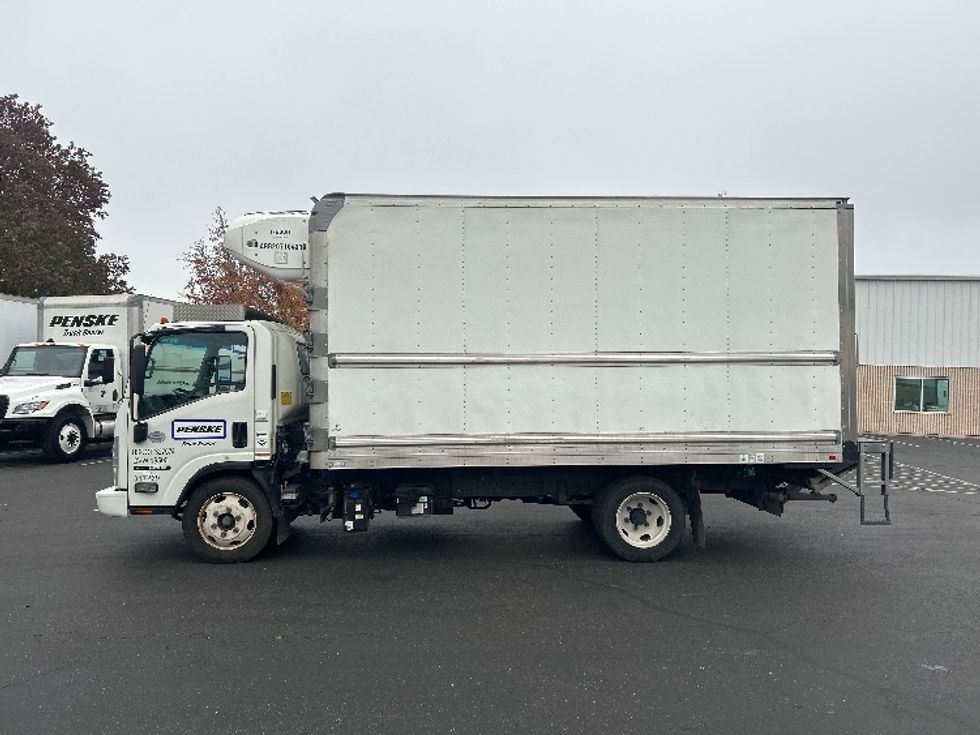 Refrigerated Truck-Light and Medium Duty Trucks-Isuzu-2020-NRR-Ceres-CA-134,103\n\t\tmiles-$ 52,250 - Image 4