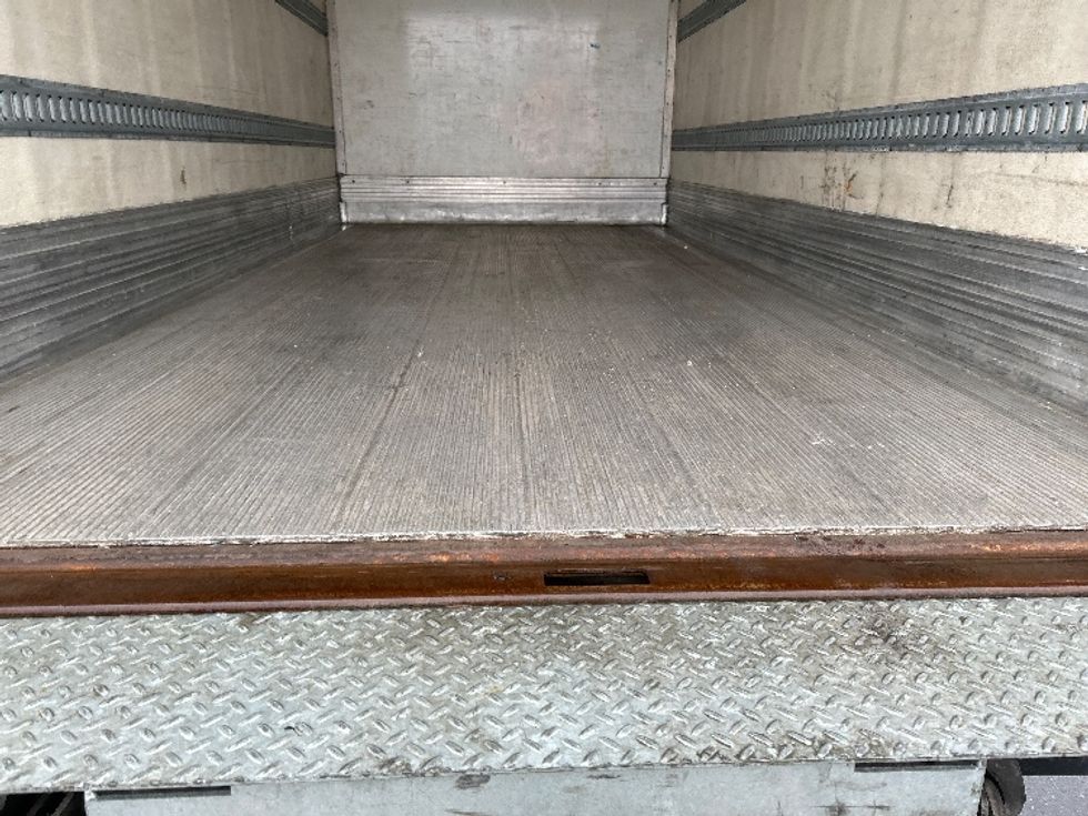 Refrigerated Truck-Light and Medium Duty Trucks-Isuzu-2020-NRR-Chicopee-MA-103,081\n\t\tmiles-$ 50,500 - Image 10