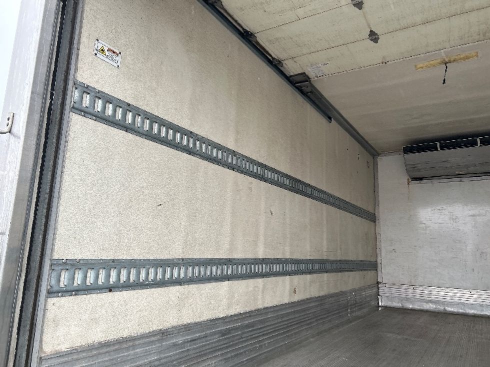 Refrigerated Truck-Light and Medium Duty Trucks-Isuzu-2020-NRR-Chicopee-MA-103,081\n\t\tmiles-$ 50,500 - Image 11