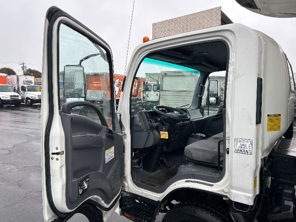 Refrigerated Truck-Light and Medium Duty Trucks-Isuzu-2020-NRR-Chicopee-MA-103,081\n\t\tmiles-$ 50,500 - Image 16