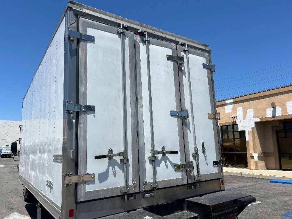 Refrigerated Truck-Light and Medium Duty Trucks-Isuzu-2020-NRR-Chino-CA-97,776\n\t\tmiles-$ 50,000 - Image 26