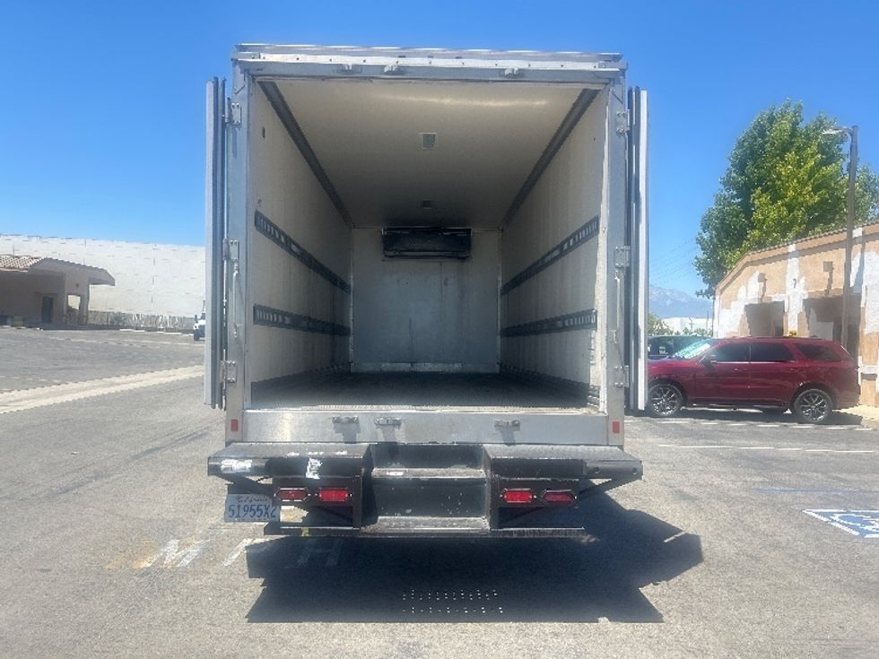 Refrigerated Truck-Light and Medium Duty Trucks-Isuzu-2020-NRR-Chino-CA-97,776\n\t\tmiles-$ 50,000 - Image 8