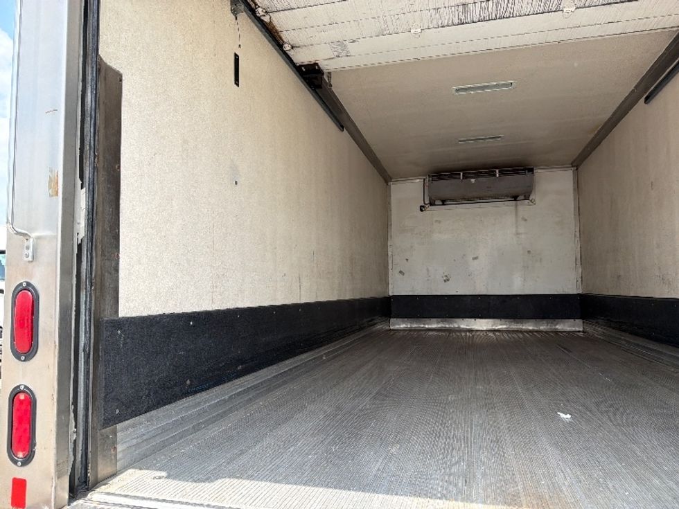 Refrigerated Truck-Light and Medium Duty Trucks-Isuzu-2020-NRR-Dallas-TX-130,894\n\t\tmiles-$ 51,750 - Image 11
