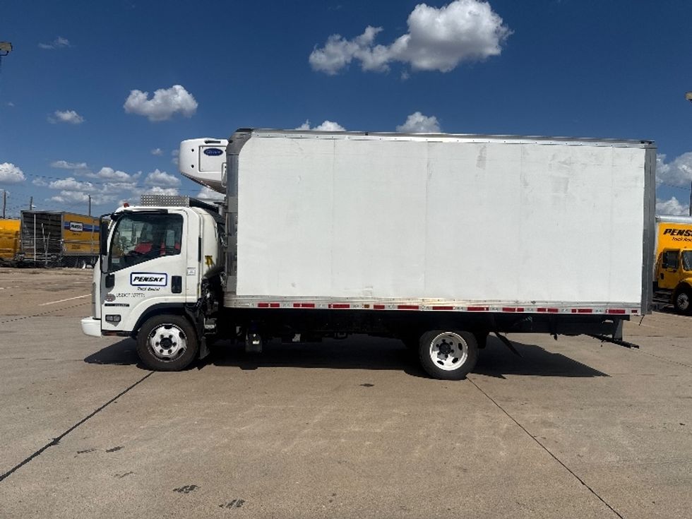 Refrigerated Truck-Light and Medium Duty Trucks-Isuzu-2020-NRR-Dallas-TX-130,894\n\t\tmiles-$ 51,750 - Image 4