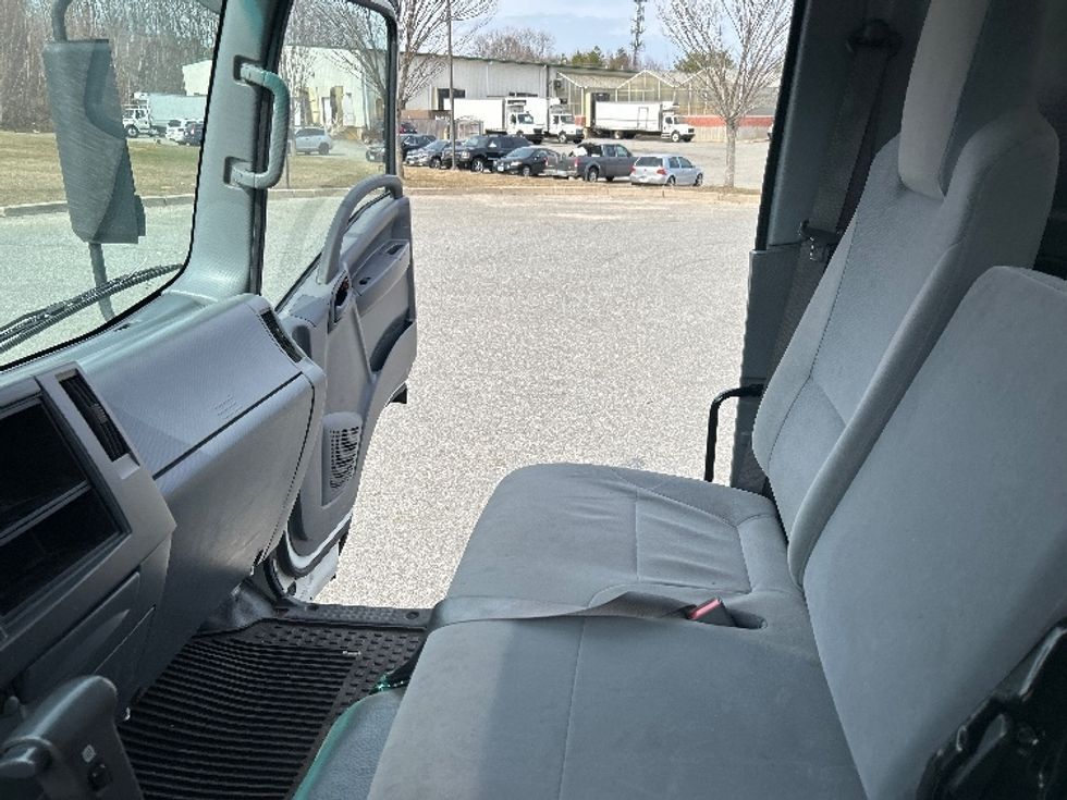 Refrigerated Truck-Light and Medium Duty Trucks-Isuzu-2020-NRR-Fitchburg-MA-234,296\n\t\tmiles-$ 24,000 - Image 18