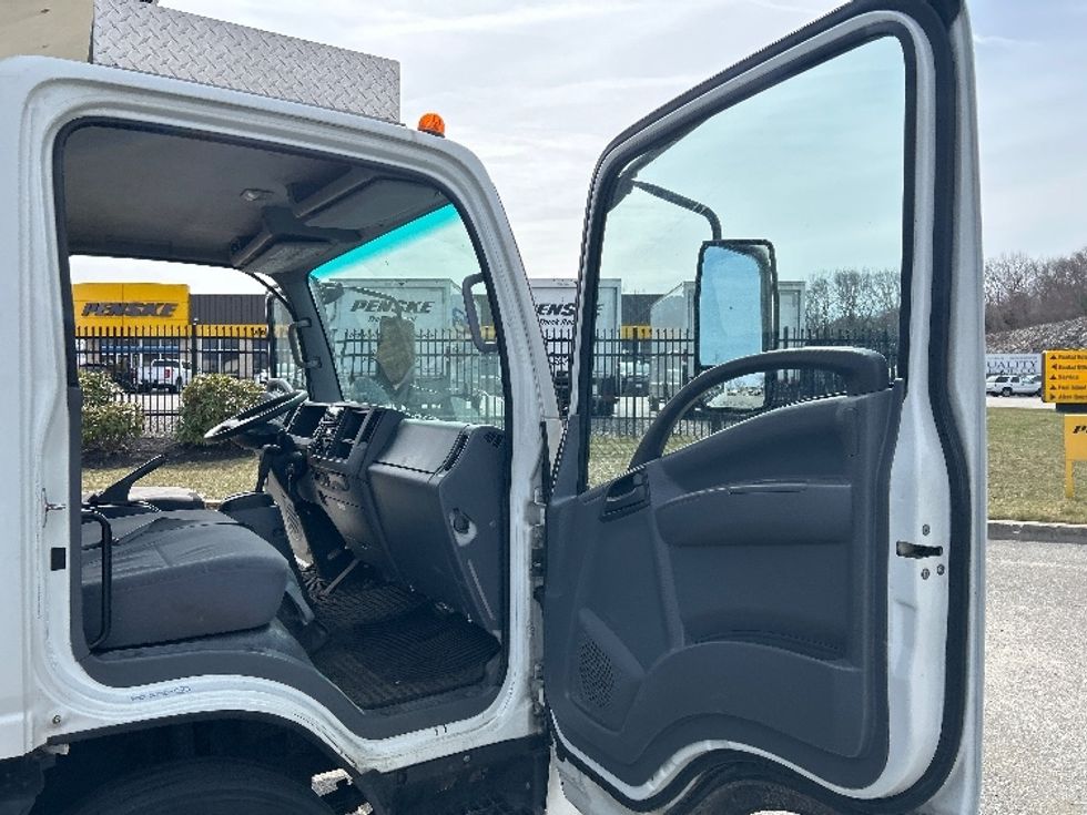 Refrigerated Truck-Light and Medium Duty Trucks-Isuzu-2020-NRR-Fitchburg-MA-234,296\n\t\tmiles-$ 24,000 - Image 19