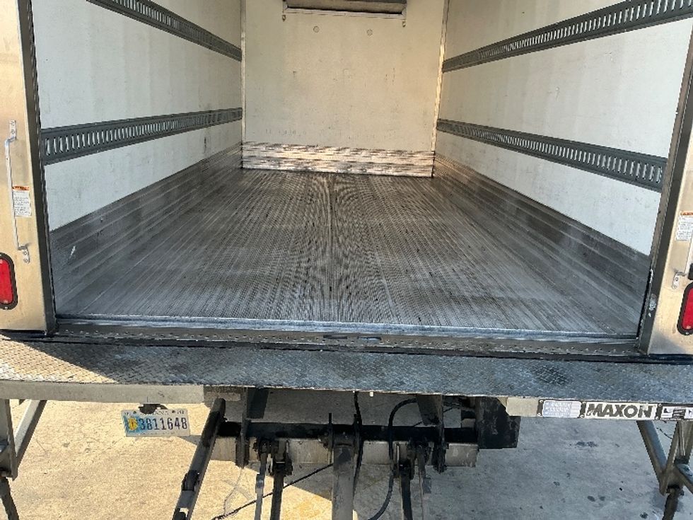 Refrigerated Truck-Light and Medium Duty Trucks-Isuzu-2020-NRR-Fresno-CA-137,300\n\t\tmiles-$ 57,250 - Image 10