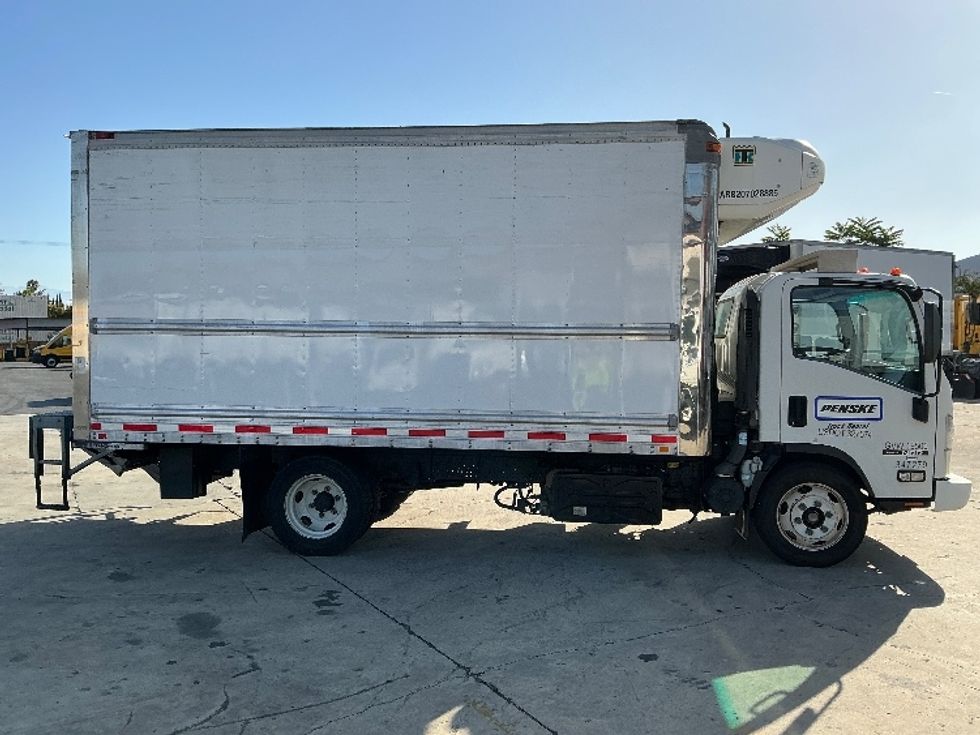 Refrigerated Truck-Light and Medium Duty Trucks-Isuzu-2020-NRR-Fresno-CA-137,300\n\t\tmiles-$ 57,250 - Image 15