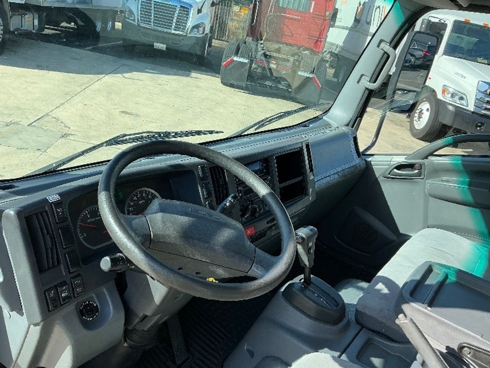 Refrigerated Truck-Light and Medium Duty Trucks-Isuzu-2020-NRR-Fresno-CA-137,300\n\t\tmiles-$ 57,250 - Image 17