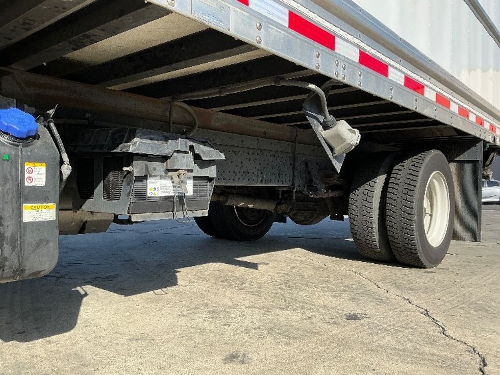 Refrigerated Truck-Light and Medium Duty Trucks-Isuzu-2020-NRR-Fresno-CA-137,300\n\t\tmiles-$ 57,250 - Image 5