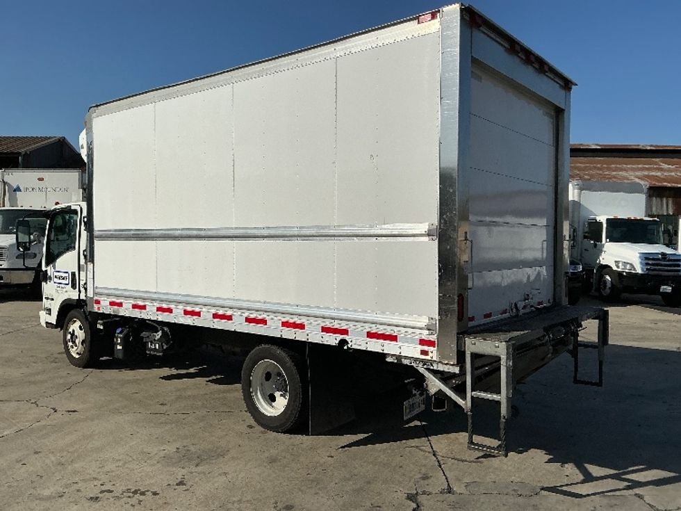 Refrigerated Truck-Light and Medium Duty Trucks-Isuzu-2020-NRR-Fresno-CA-137,300\n\t\tmiles-$ 57,250 - Image 6