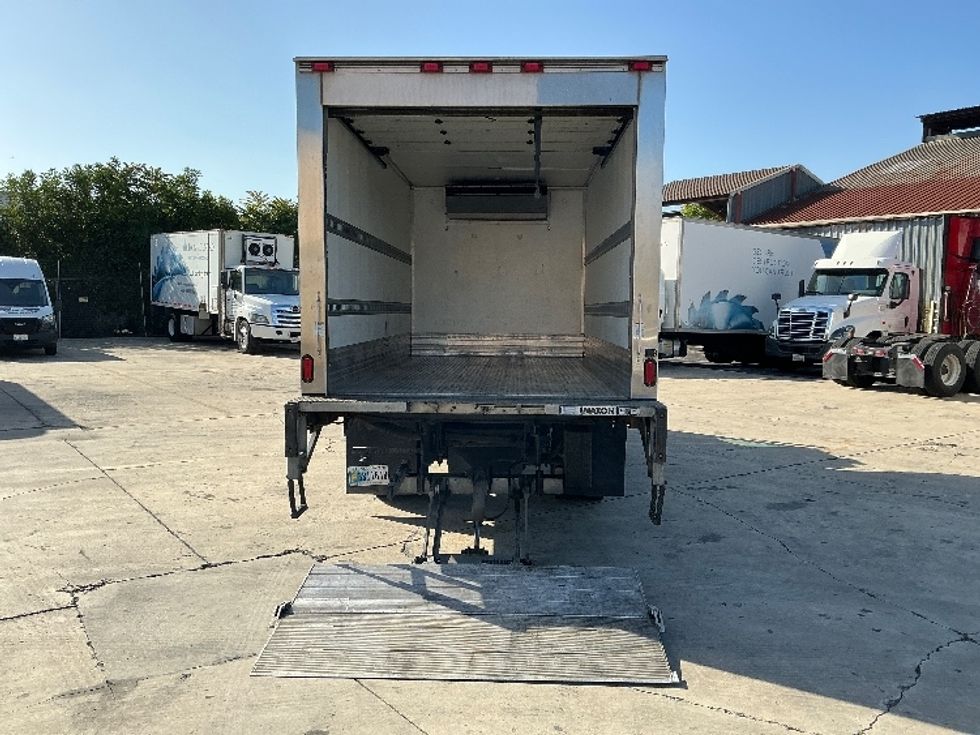 Refrigerated Truck-Light and Medium Duty Trucks-Isuzu-2020-NRR-Fresno-CA-137,300\n\t\tmiles-$ 57,250 - Image 9