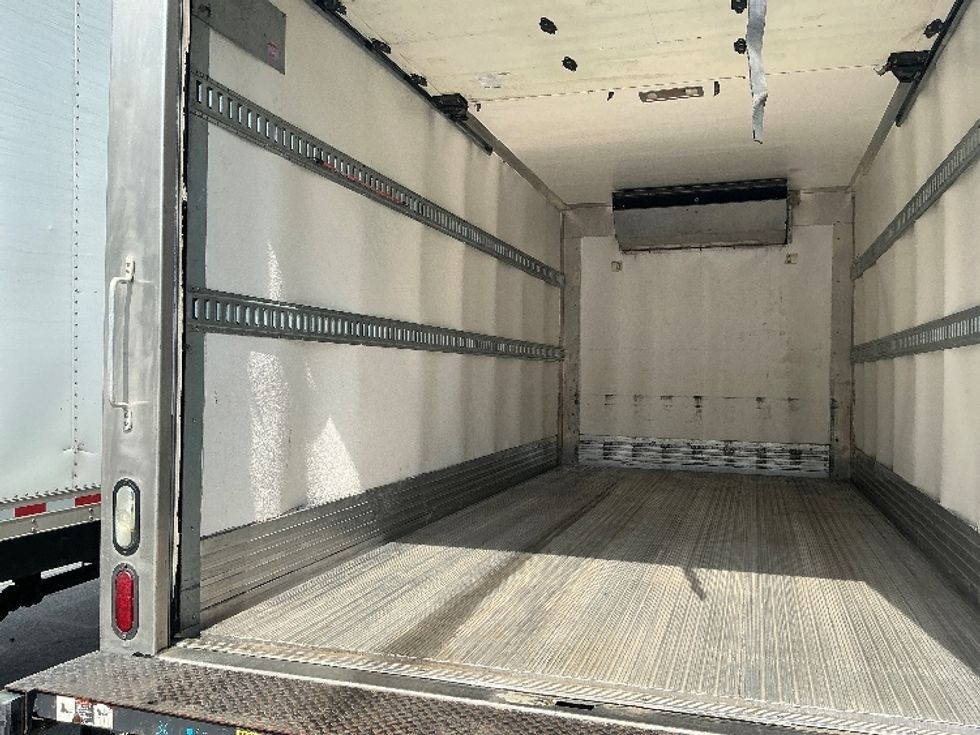 Refrigerated Truck-Light and Medium Duty Trucks-Isuzu-2020-NRR-Greer-SC-229,901\n\t\tmiles-$ 32,500 - Image 10