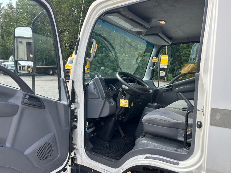 Refrigerated Truck-Light and Medium Duty Trucks-Isuzu-2020-NRR-Greer-SC-229,901\n\t\tmiles-$ 32,500 - Image 15