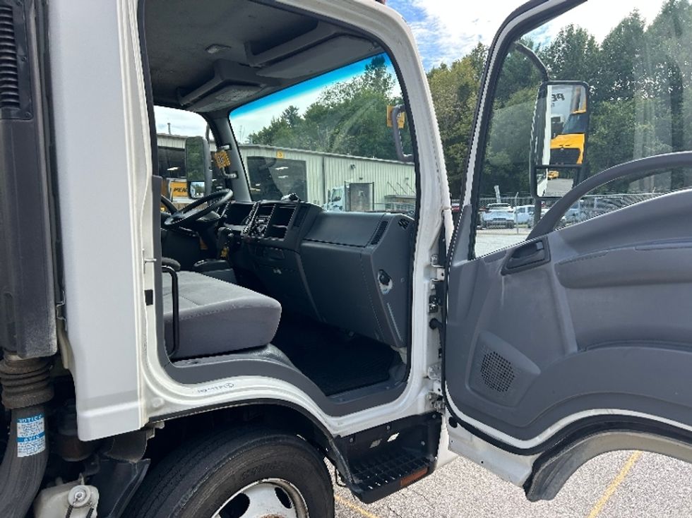 Refrigerated Truck-Light and Medium Duty Trucks-Isuzu-2020-NRR-Greer-SC-229,901\n\t\tmiles-$ 32,500 - Image 18
