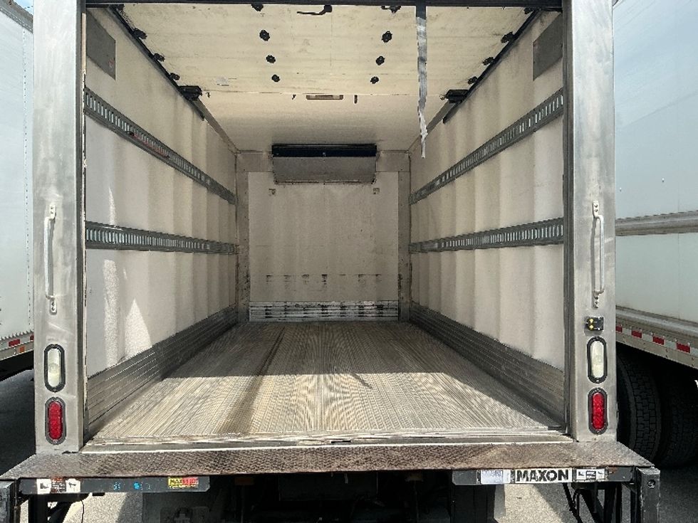 Refrigerated Truck-Light and Medium Duty Trucks-Isuzu-2020-NRR-Greer-SC-229,901\n\t\tmiles-$ 32,500 - Image 9