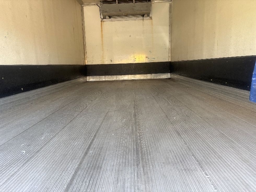 Refrigerated Truck-Light and Medium Duty Trucks-Isuzu-2020-NRR-Houston-TX-109,190\n\t\tmiles-$ 54,000 - Image 9