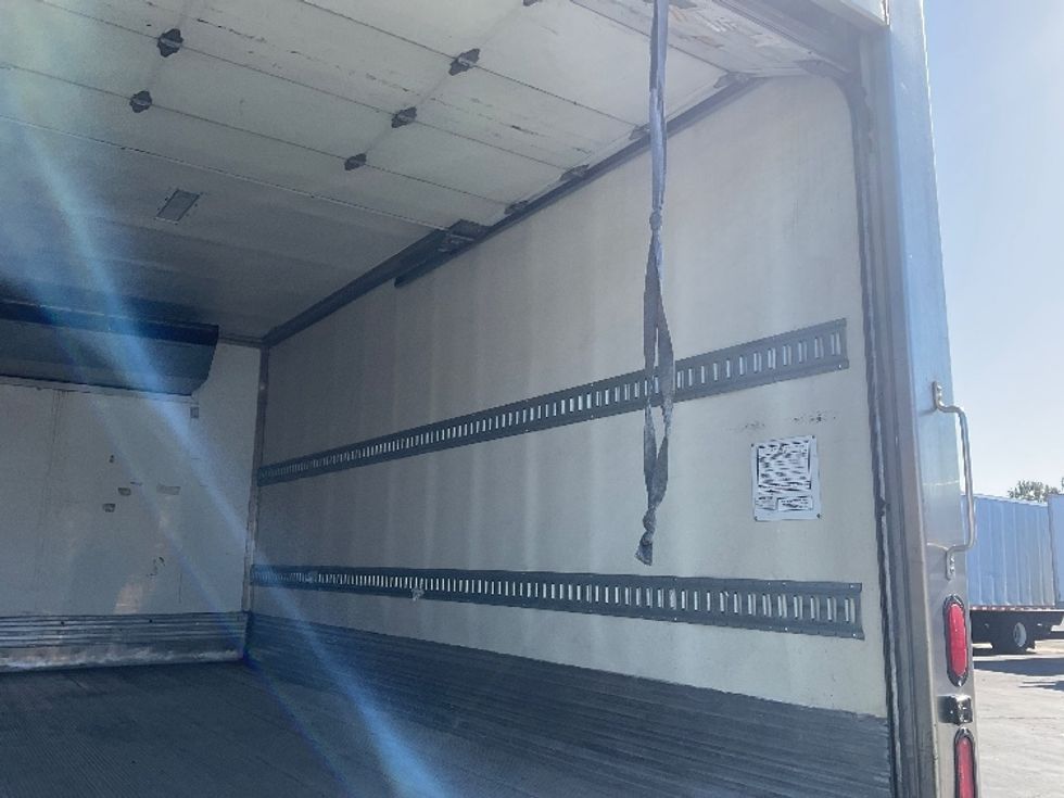 Refrigerated Truck-Light and Medium Duty Trucks-Isuzu-2020-NRR-La Mirada-CA-183,562\n\t\tmiles-$ 42,750 - Image 12