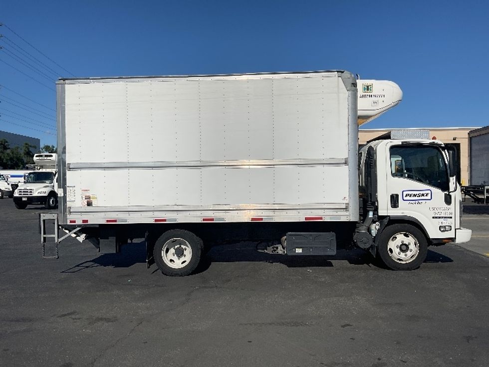 Refrigerated Truck-Light and Medium Duty Trucks-Isuzu-2020-NRR-La Mirada-CA-183,562\n\t\tmiles-$ 42,750 - Image 15