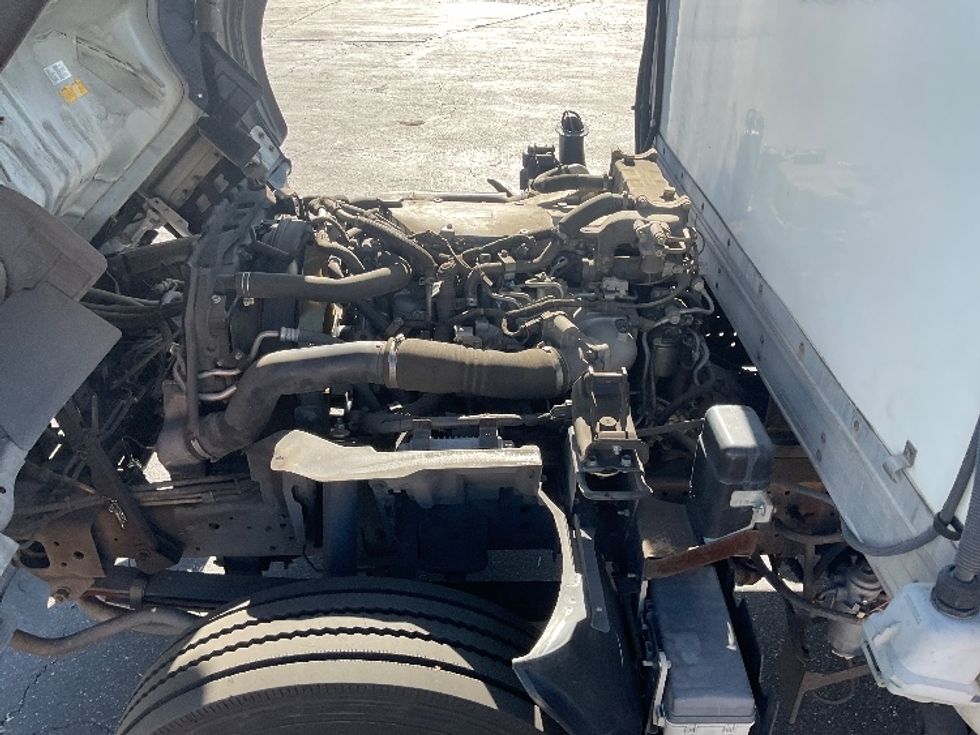 Refrigerated Truck-Light and Medium Duty Trucks-Isuzu-2020-NRR-La Mirada-CA-183,562\n\t\tmiles-$ 42,750 - Image 24