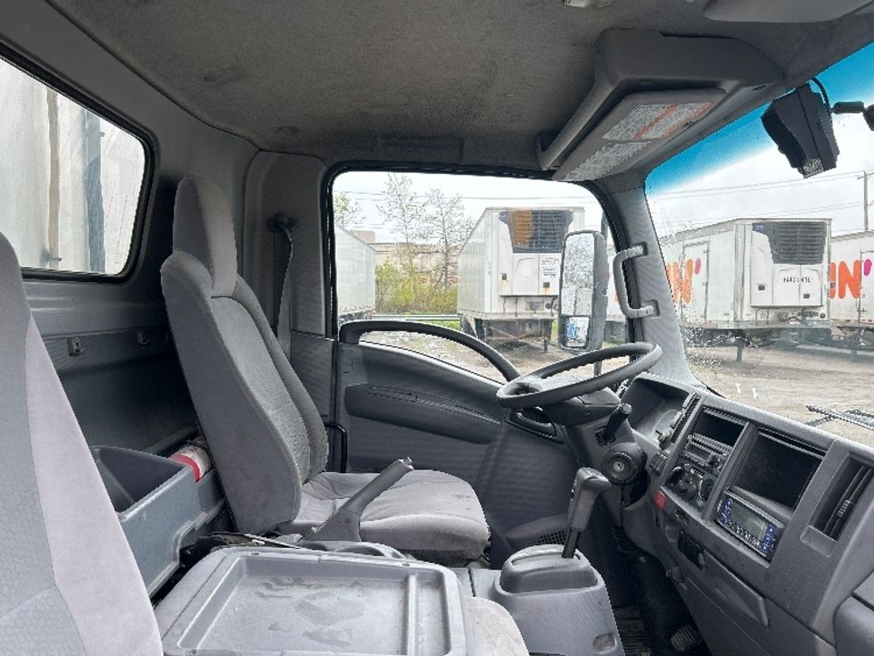 Refrigerated Truck-Light and Medium Duty Trucks-Isuzu-2020-NRR-Londonderry-NH-126,959\n\t\tmiles-$ 50,500 - Image 21