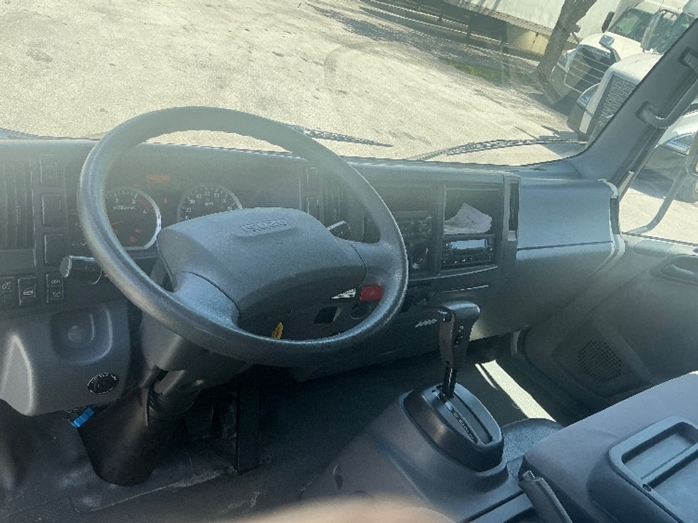 Refrigerated Truck-Light and Medium Duty Trucks-Isuzu-2020-NRR-Miami-FL-166,332\n\t\tmiles-$ 46,000 - Image 17