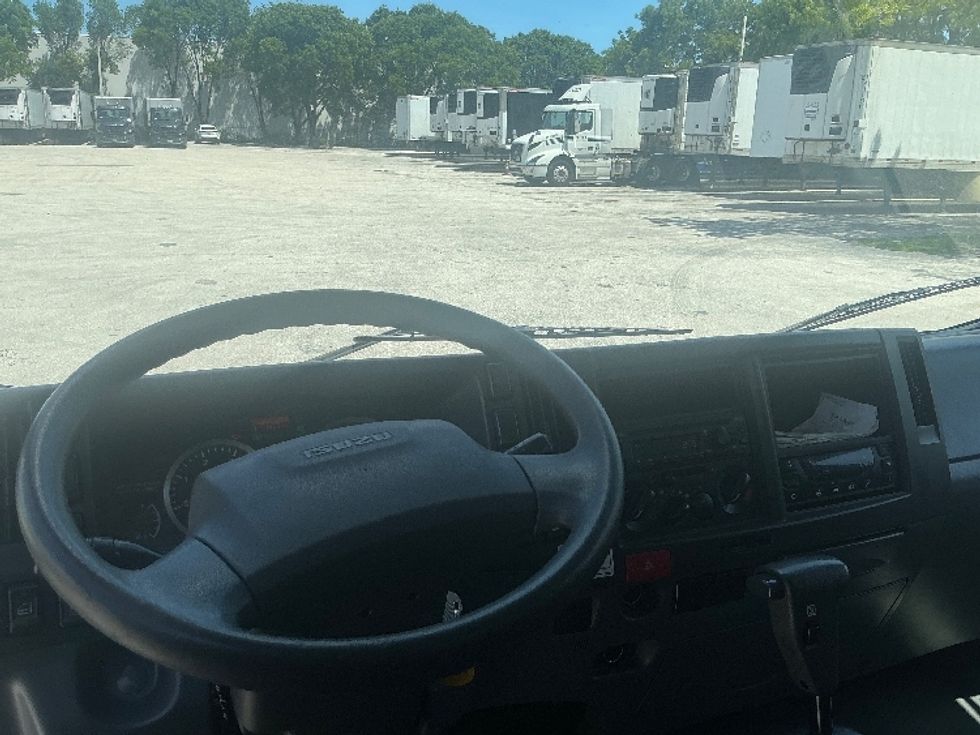 Refrigerated Truck-Light and Medium Duty Trucks-Isuzu-2020-NRR-Miami-FL-166,332\n\t\tmiles-$ 46,000 - Image 18
