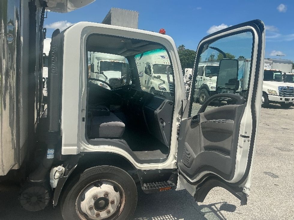 Refrigerated Truck-Light and Medium Duty Trucks-Isuzu-2020-NRR-Miami-FL-166,332\n\t\tmiles-$ 46,000 - Image 20