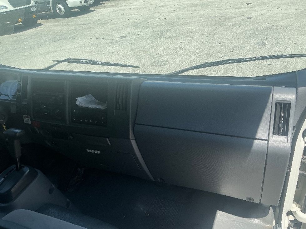 Refrigerated Truck-Light and Medium Duty Trucks-Isuzu-2020-NRR-Miami-FL-166,332\n\t\tmiles-$ 46,000 - Image 21