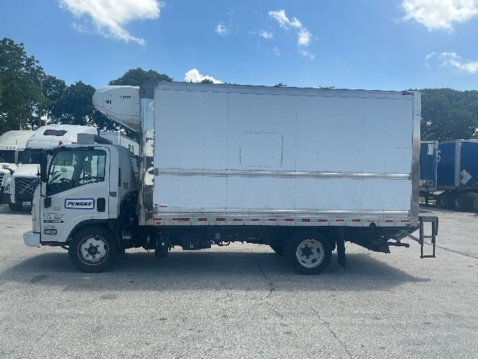Refrigerated Truck-Light and Medium Duty Trucks-Isuzu-2020-NRR-Miami-FL-166,332\n\t\tmiles-$ 46,000 - Image 4
