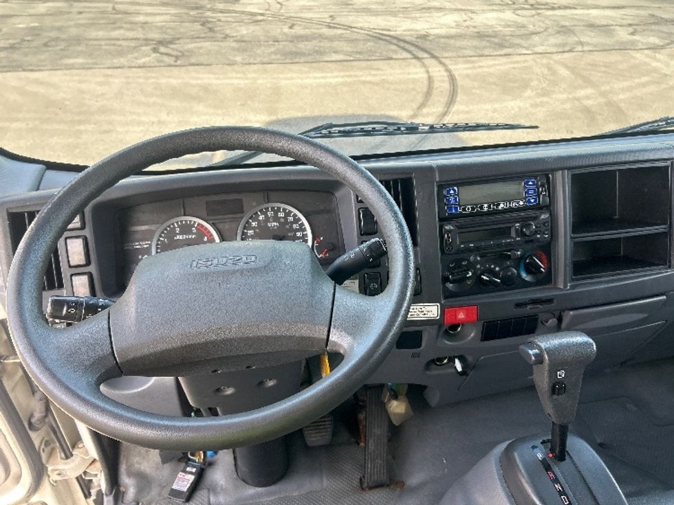 Refrigerated Truck-Light and Medium Duty Trucks-Isuzu-2020-NRR-Middlefield-OH-128,412\n\t\tmiles-$ 53,750 - Image 18