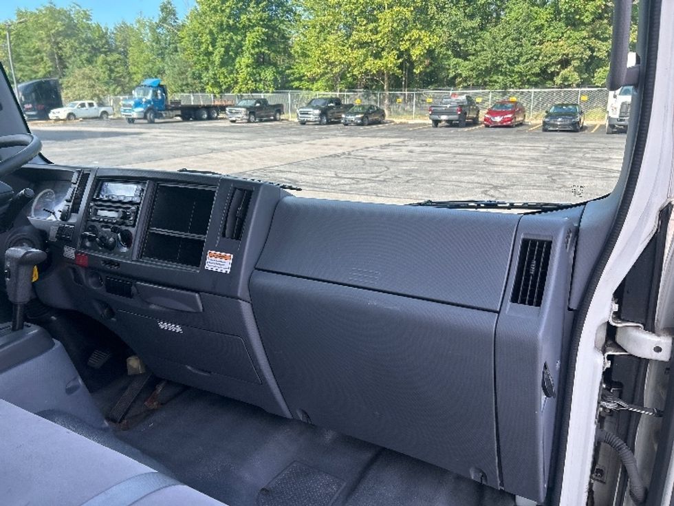 Refrigerated Truck-Light and Medium Duty Trucks-Isuzu-2020-NRR-Middlefield-OH-128,412\n\t\tmiles-$ 53,750 - Image 21