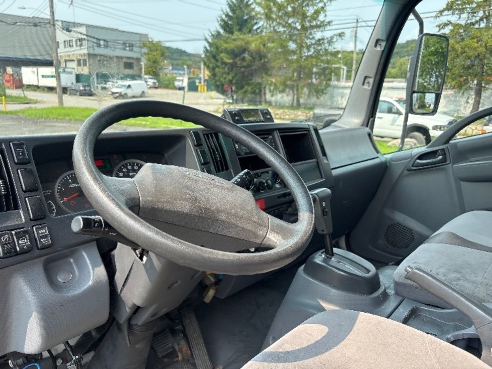 Refrigerated Truck-Light and Medium Duty Trucks-Isuzu-2020-NRR-North Bergen-NJ-147,670\n\t\tmiles-$ 48,750 - Image 17