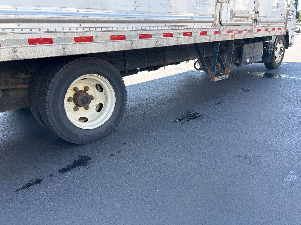 Refrigerated Truck-Light and Medium Duty Trucks-Isuzu-2020-NRR-Norton-MA-99,095\n\t\tmiles-$ 56,000 - Image 14