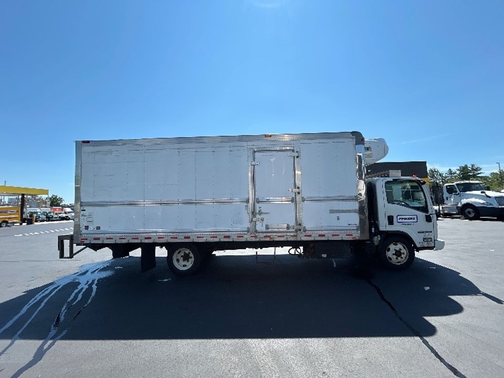 Refrigerated Truck-Light and Medium Duty Trucks-Isuzu-2020-NRR-Norton-MA-99,095\n\t\tmiles-$ 56,000 - Image 15