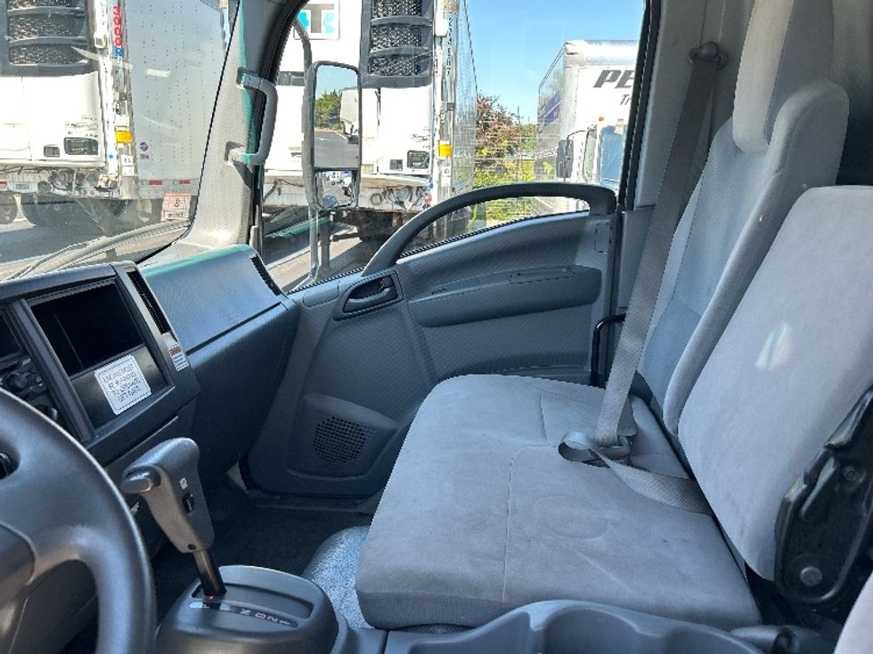 Refrigerated Truck-Light and Medium Duty Trucks-Isuzu-2020-NRR-Norton-MA-99,095\n\t\tmiles-$ 56,000 - Image 19