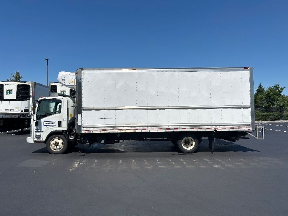 Refrigerated Truck-Light and Medium Duty Trucks-Isuzu-2020-NRR-Norton-MA-99,095\n\t\tmiles-$ 56,000 - Image 4