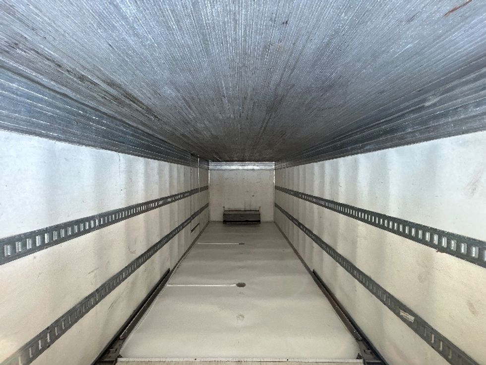 Refrigerated Truck-Light and Medium Duty Trucks-Isuzu-2020-NRR-Norton-MA-99,095\n\t\tmiles-$ 56,000 - Image 8