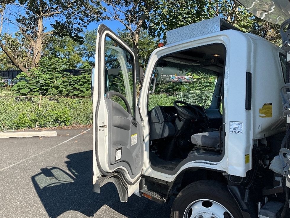 Refrigerated Truck-Light and Medium Duty Trucks-Isuzu-2020-NRR-Pennsauken-NJ-124,683\n\t\tmiles-$ 49,500 - Image 15