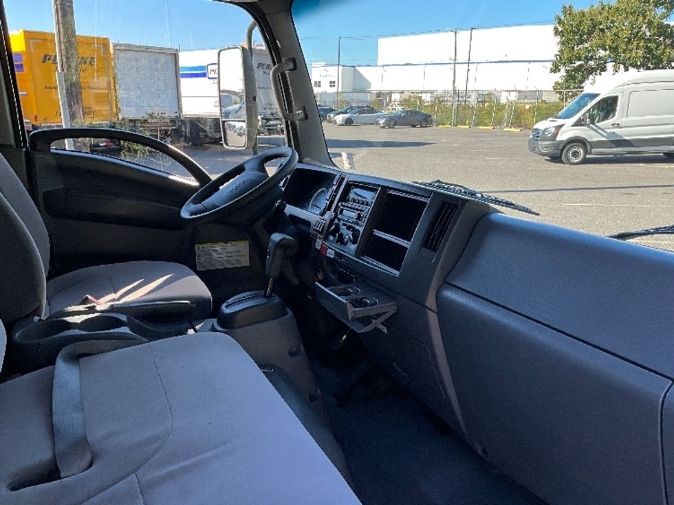 Refrigerated Truck-Light and Medium Duty Trucks-Isuzu-2020-NRR-Pennsauken-NJ-124,683\n\t\tmiles-$ 49,500 - Image 21