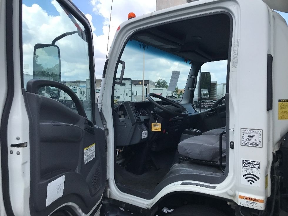 Refrigerated Truck-Light and Medium Duty Trucks-Isuzu-2020-NRR-Pennsauken-NJ-128,314\n\t\tmiles-$ 51,250 - Image 16