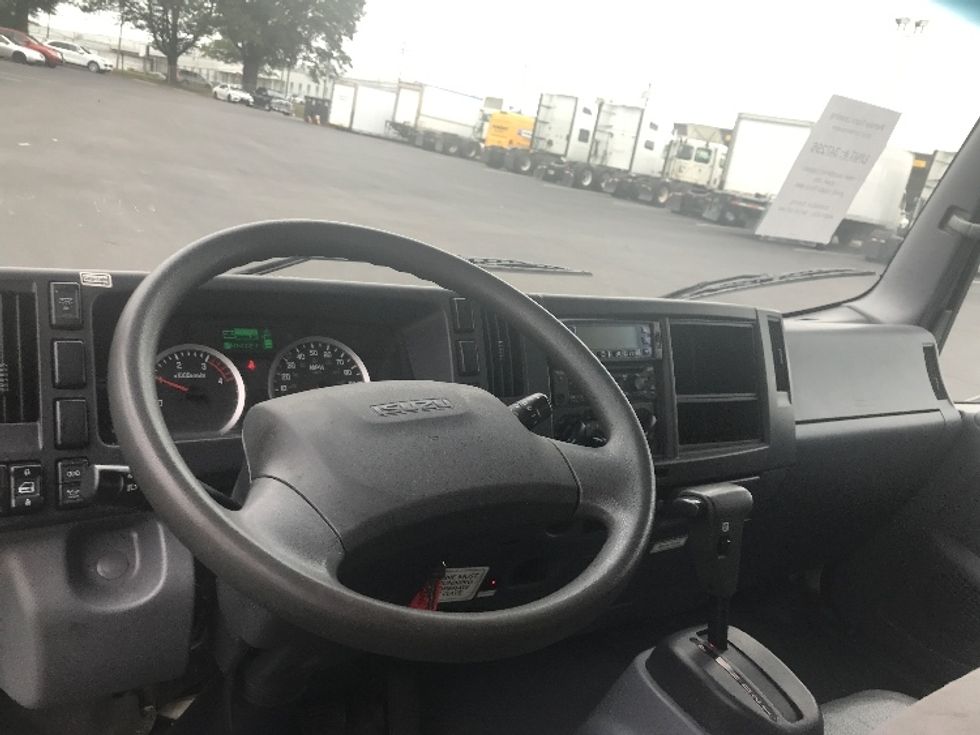 Refrigerated Truck-Light and Medium Duty Trucks-Isuzu-2020-NRR-Pennsauken-NJ-129,860\n\t\tmiles-$ 49,500 - Image 18